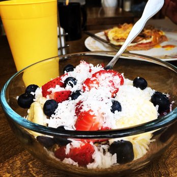 Cafe Bean - Açai bowl - totally on point - Breakfast & Brunch Near Me - San Francisco, California
