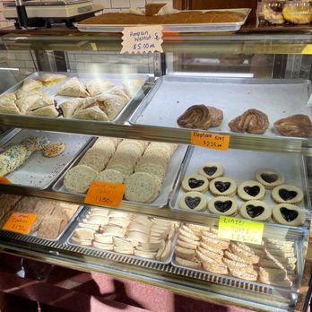 Rocco's Pastry Shop - Cookies and pastries - Bakeries Near Me - Meriden, Connecticut Rocco's Pastry Shop - Cookies and pastries - Bakeries Near Me - Meriden, Connecticut