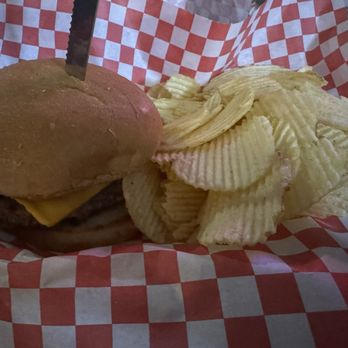 Dinkers Bar and Grill - Cheeseburger with chips - Burgers Near Me - Omaha, Nebraska