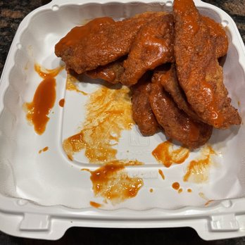 Bliss Dairy Restaurant - Buffalo tenders but they forgot the blue cheese - Ice Cream & Frozen Yogurt Near Me - Attleboro, Massachusetts Bliss Dairy Restaurant - Buffalo tenders but they forgot the blue cheese - Ice Cream & Frozen Yogurt Near Me - Attleboro, Massachusetts