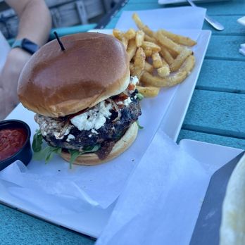 Marker 99 Restaurant & Lounge - Chef's Burger - New American Near Me - Melbourne, Florida