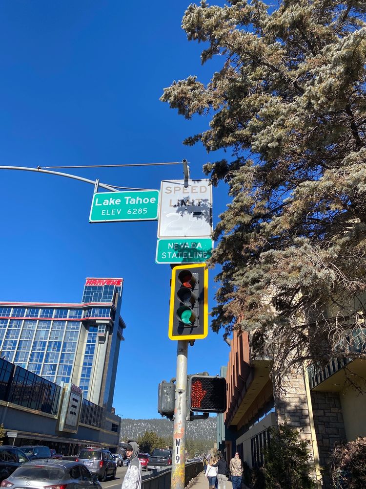 CALIFORNIA / NEVADA STATE LINE Updated August 2024 25 Photos US