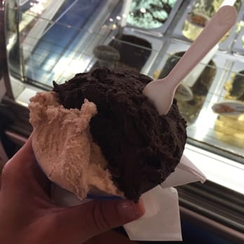 Breeze Bakery Cafe - Tiramisu and dark chocolate ice cream! - Bakeries Near Me - Annandale, Virginia