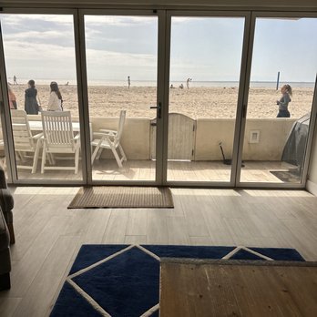 Burr White Realty - Property Management Near Me - Newport Beach, California