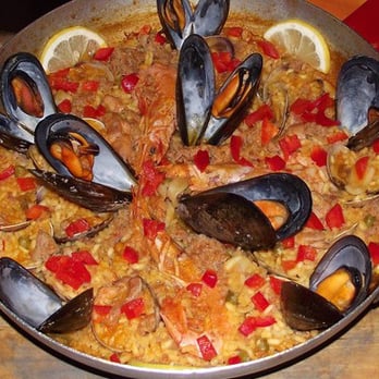 Al Muerzo - La paella de Al Muerzo - Spanish Near Me - Naples, NA