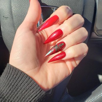 La La Nails - Red with green foil - Nail Salons Near Me - Knoxville, Tennessee