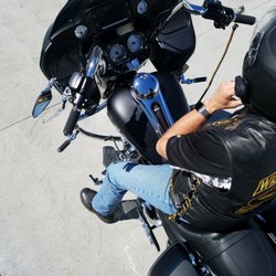Dead Center Cycles - Tom with his new Roadglide after some DCC love