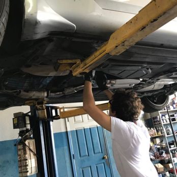 HQ Auto Center - Auto Repair Near Me - Sarasota, Florida HQ Auto Center - Auto Repair Near Me - Sarasota, Florida
