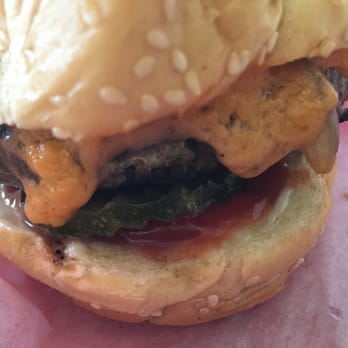 Paradise Pup - Cheddaaaaaa - Fast Food Near Me - Des Plaines, Illinois