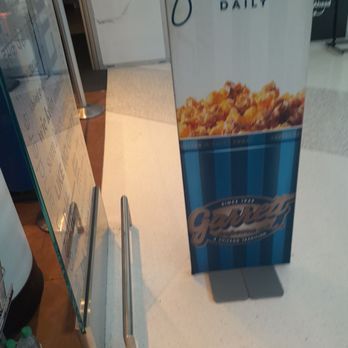 Garrett Popcorn Shops - Popcorn Shops Near Me - Chicago, Illinois Garrett Popcorn Shops - Popcorn Shops Near Me - Chicago, Illinois