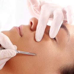 H.E.R. Dermaplane Bar