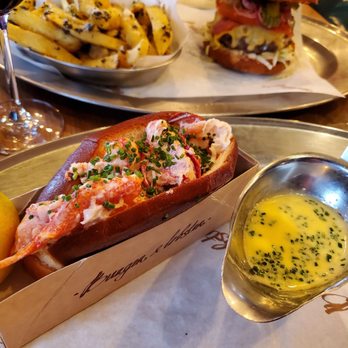Burger & Lobster - lobster roll - American Near Me - London, XGL