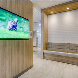 Dentists At metrotown - Dental Clinic waiting area