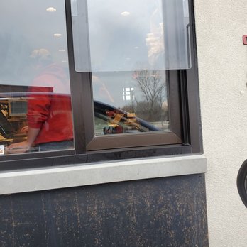 Raising Cane's Chicken Fingers - Safety for the customer and the worker during this covd19 time. - Fast Food Near Me - Batavia, Illinois
