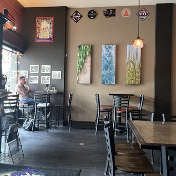 Caps N' Taps - bles and chairs in a restaurant - Pubs Near Me - Camas, Washington Caps N' Taps - bles and chairs in a restaurant - Pubs Near Me - Camas, Washington
