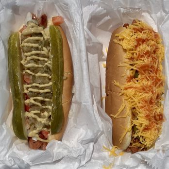 Danny's Chili Dog Shack - Chicago style dog & a spicy dog - Food Trucks Near Me Danny's Chili Dog Shack - Chicago style dog & a spicy dog - Food Trucks Near Me