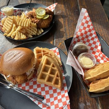 Willie’s Hot Chicken - Southern Near Me - Kailua-Kona, Hawaii