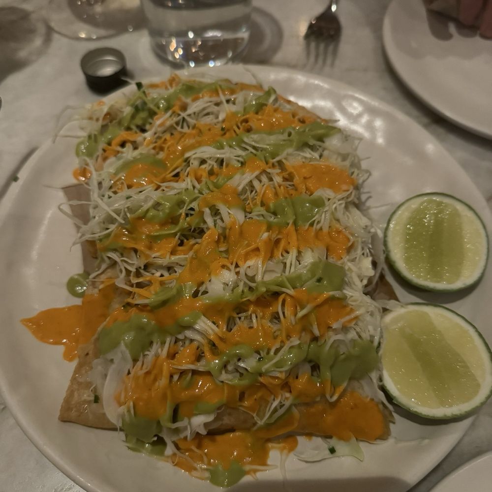 Este - Seafood Near Me - Austin, Texas