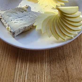 Bar Acuda - Honeycomb plate with sliced apples - Tapas Bars Near Me - Hanalei, Hawaii