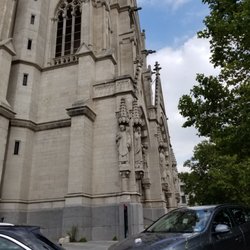 Église Notre-Dame de Laeken - Got the shaft but missing the tip.