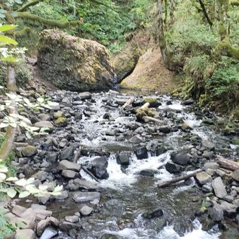 Bridal Veil Falls - Walk over steam - Hiking Near Me - Corbett, Oregon