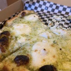 Cucina Rustico - Pesto pizza