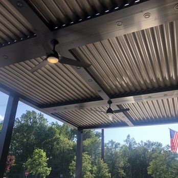 LaScala’s Fire - Outdoor area - Pizza Near Me - Villanova, Pennsylvania
