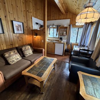 Tamarack Lodge & Resort - Inside the cabin - Hotels Near Me - Mammoth Lakes, California Tamarack Lodge & Resort - Inside the cabin - Hotels Near Me - Mammoth Lakes, California