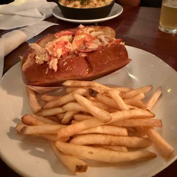 Summer Shack- Cambridge - Lobster Roll (Hot) - Seafood Near Me - Cambridge, Massachusetts Summer Shack- Cambridge - Lobster Roll (Hot) - Seafood Near Me - Cambridge, Massachusetts