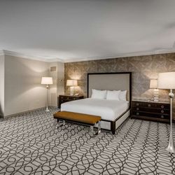 Hilton Columbus at Easton - Guest room