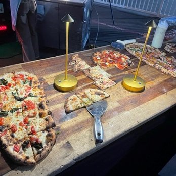 Red Oven - Pizza Near Me