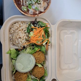 Umeke Market - Falafel, Rice, Salad , Chili - Vegan Near Me - Honolulu, Hawaii Umeke Market - Falafel, Rice, Salad , Chili - Vegan Near Me - Honolulu, Hawaii