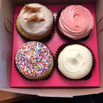 Smallcakes Williamsburg - Cupcakes Near Me - Williamsburg, Virginia Smallcakes Williamsburg - Cupcakes Near Me - Williamsburg, Virginia