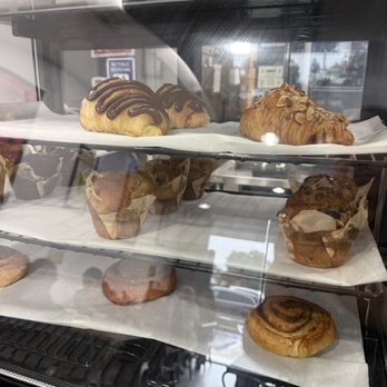 Victory Caffe - Breakfast & Brunch Near Me - Studio City, California