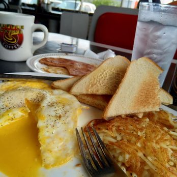 Waffle House - 2 egg breakfast - Diners Near Me - Dallas, North Carolina