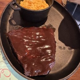 Pork ribs and mac and cheese Pork ribs and mac and cheese