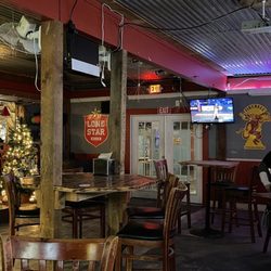 Oak Hills Tavern - Indoor seating