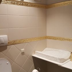 Der Traubenwirt - Wickeltisch und Goldverzierung