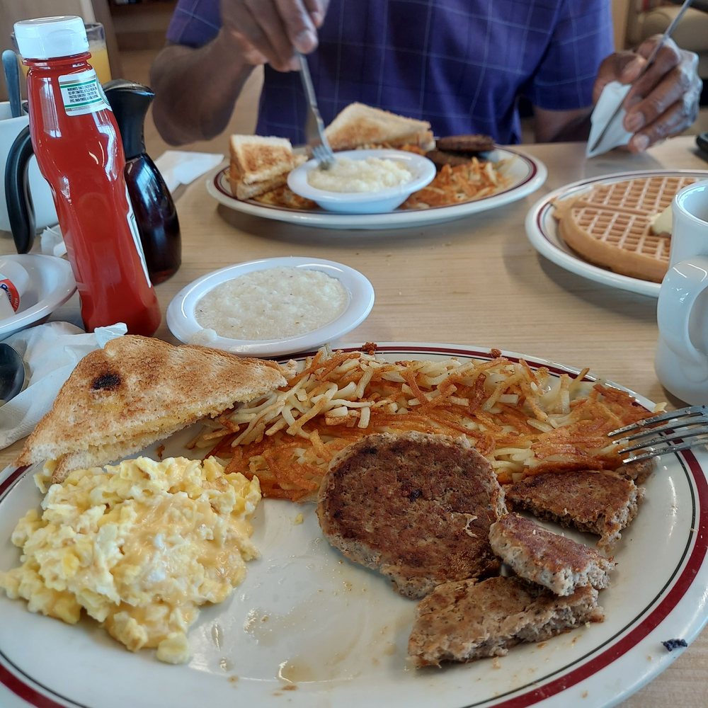 Food from Huddle House