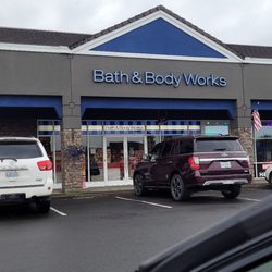 Bath & Body Works - This is the front of the Bath & Body Works in Seaside, Oregon.