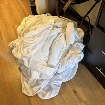 Red Roof Plus - Removed bedding and put in hallway they refused to clean room only said I can come down and get clean sheets - Hotels Near Me - Westbury, New York