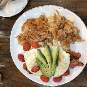 Red Oak Cafe - The Berta - Breakfast & Brunch Near Me - Alvin, Texas