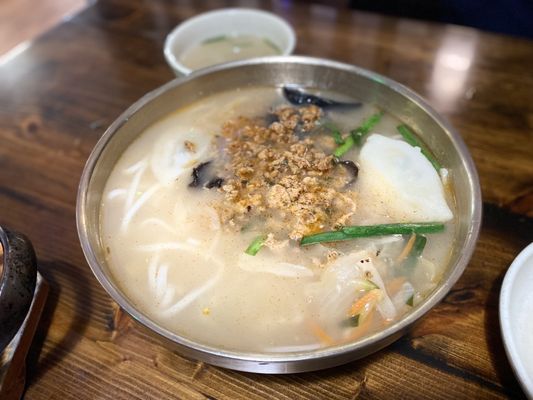 MDK Noodles (Myung Dong Kyoja) by null