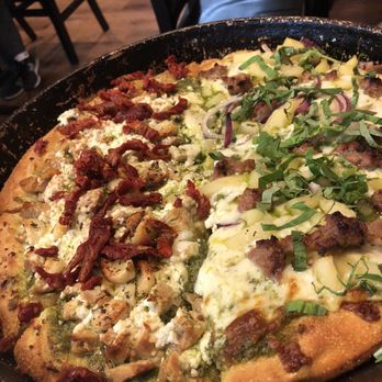 Pizz'A Chicago - Pizza Near Me - Santa Clara, California Pizz'A Chicago - Pizza Near Me - Santa Clara, California