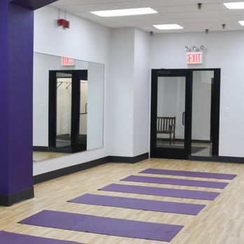 Greenpoint Branch YMCA - Gyms Near Me - Brooklyn, New York Greenpoint Branch YMCA - Gyms Near Me - Brooklyn, New York