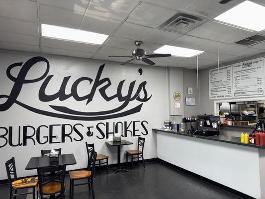 Lucky's Burgers & Shakes by null
