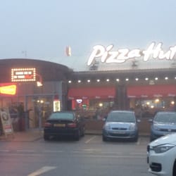 Pizza Hut - The store