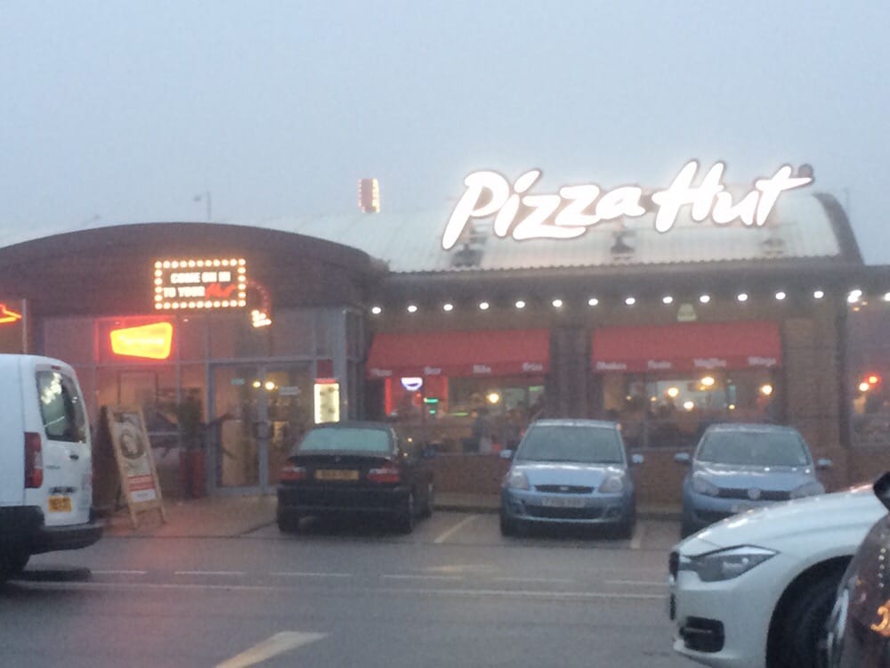 Pizza Hut Elk Mill Retail Park Oldham