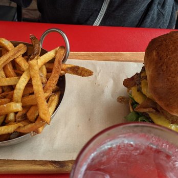 Replay Andersonville - American Near Me - Chicago, Illinois