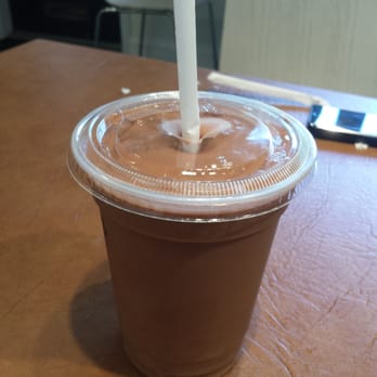 Greenstraw - Cha cha chocolate banana - Juice Bars & Smoothies Near Me - Newtown, Pennsylvania